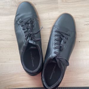 Banana Republic mens black shoes size 10 NEW